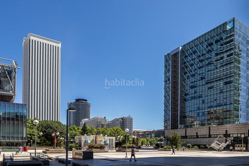 Foto 609da396-cf5e-4885-986a-984dc5cd77f6. Pis amb aparcament a El Viso Madrid