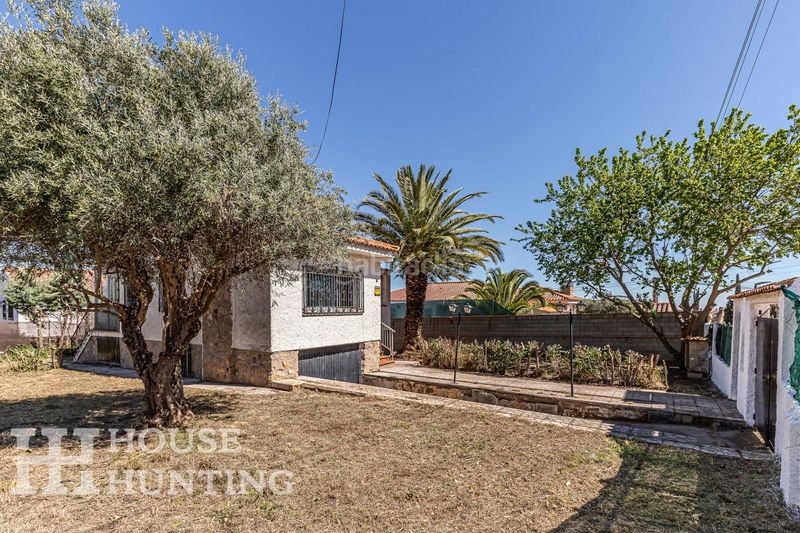 Foto 2ef2ec53-e0e6-44ea-bf2e-6dfb1e606b26. Chalet en Cobisa