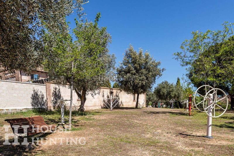 Foto 730f2345-20bc-4ebc-839f-61e2098596f3. Chalet en Cobisa