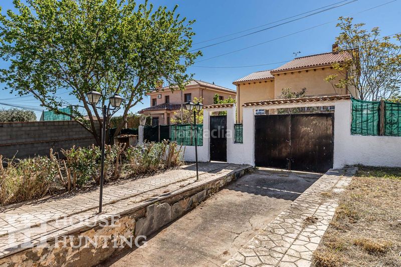 Foto e8179b30-4548-43ad-af79-740c1b971b90. Chalet en Cobisa