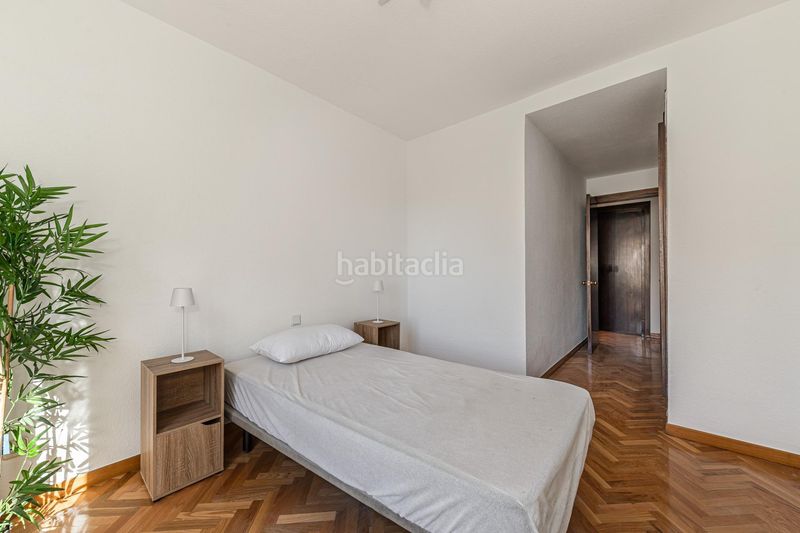 Foto 5e07621b-0cc6-4276-8401-b5c4dfd21ce2. Piso en Acacias Madrid