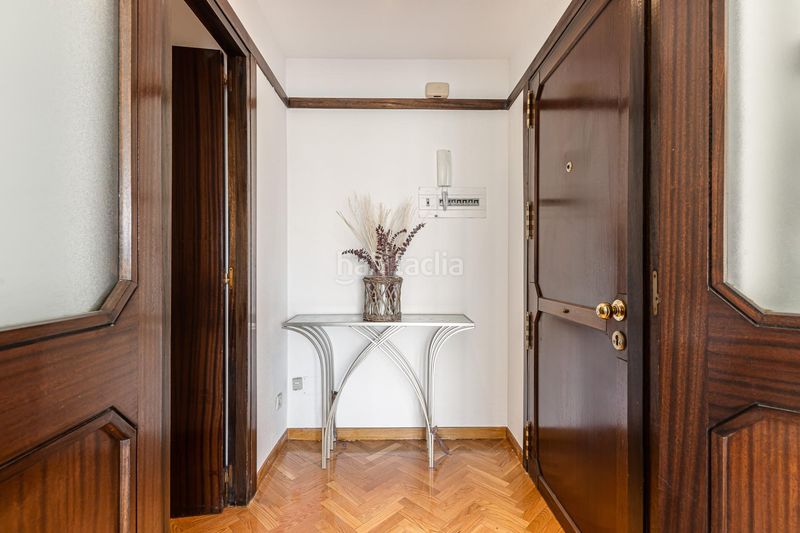 Foto f53187f9-5e50-4537-a180-398550278073. Piso en Acacias Madrid