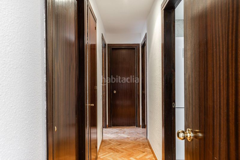 Foto f6a1fdfb-2a26-458a-b692-bbcc6b15bfb0. Piso en Acacias Madrid