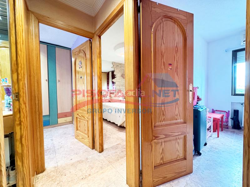 Foto 9e676176-73db-42ca-991b-09d7d6c97468. Appartamento con riscaldamento in Reyes Parla