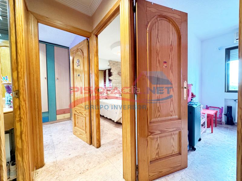 Foto 453d4fde-ffdf-4606-a941-44d1aead1481. Piso en Reyes Parla