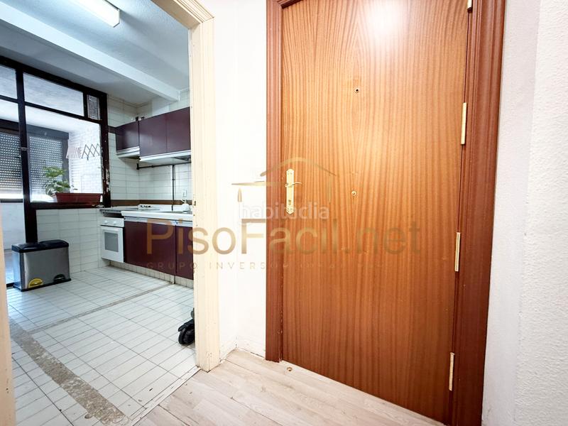Foto 3beb3033-d65b-4dee-b509-8b7f28d905ff. Piso facil.net vende piso - 3ra planta exterior sin ascensor. en Fuenlabrada
