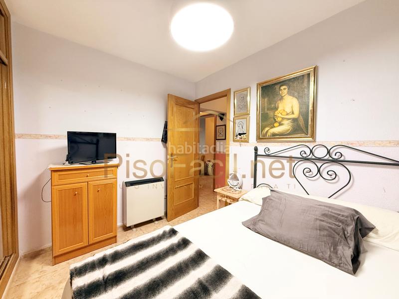 Foto f853041c-d0fe-42ba-94da-f9303ec574f1. Local comercial amb calefacció a Villayuventus-Renfe Parla