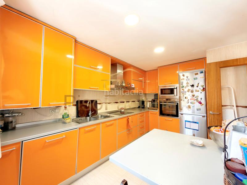 Foto 009ac924-7dd8-4fd0-ab11-b8a3c8673c1d. Xalet amb calefacció aparcament piscina a Altos del Olivar-El Caracol Valdemoro