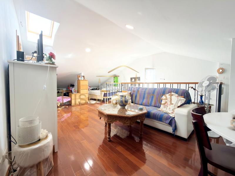 Foto 529070e8-beb1-410a-a444-ecc1b4e505e7. Xalet amb calefacció aparcament piscina a Altos del Olivar-El Caracol Valdemoro