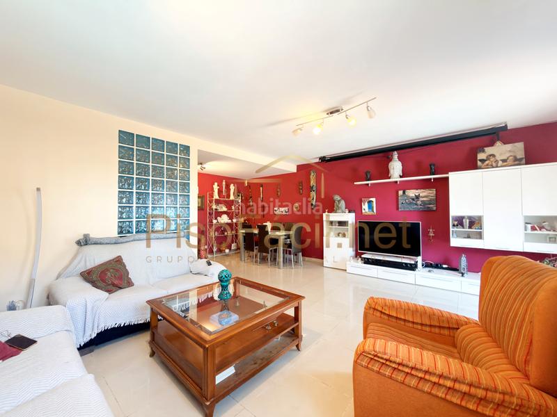 Foto b242e53c-28ed-44ff-a9d5-a6792d88bb7f. Xalet amb calefacció aparcament piscina a Altos del Olivar-El Caracol Valdemoro