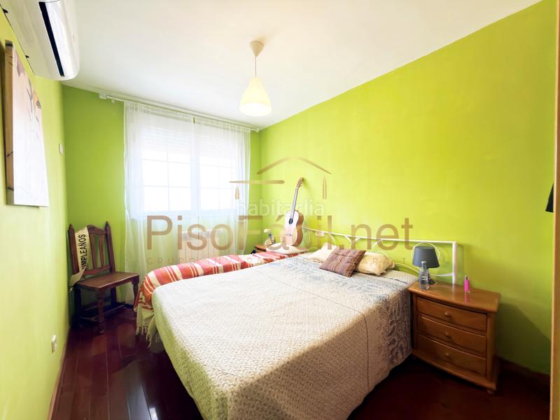 Foto d3cec556-96e6-4cdb-b72b-5e89c79b5f83. Xalet amb calefacció aparcament piscina a Altos del Olivar-El Caracol Valdemoro