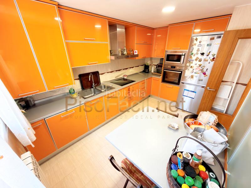 Foto f30a0784-7132-4331-b56f-59b1d19b8a38. Xalet amb calefacció aparcament piscina a Altos del Olivar-El Caracol Valdemoro