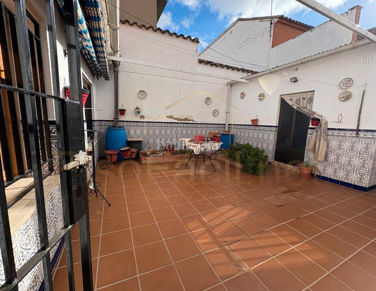 Foto a3e3352c-3274-4952-be67-3a693d7a7ed9. Casa amb xemeneia calefacció a Mora