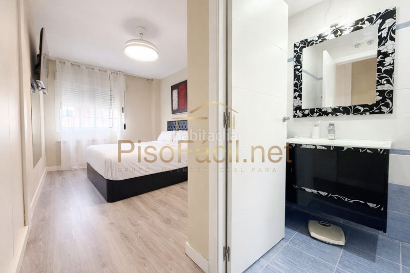 Foto 761e43cf-2a34-4152-b0c9-91c44812bfeb. Xalet amb calefacció aparcament piscina a Parla este Parla