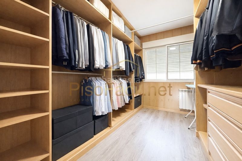 Foto 909fbf2e-3b67-4d8d-a557-1b125f1e158d. Xalet amb calefacció aparcament piscina a Parla este Parla