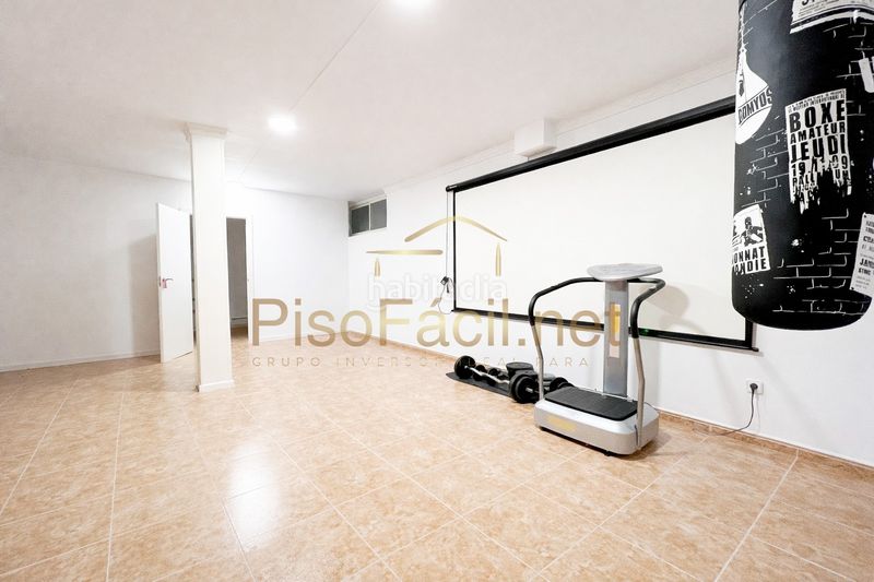 Foto 955f1147-2deb-4694-9696-f1f90641ecee. Xalet amb calefacció aparcament piscina a Parla este Parla