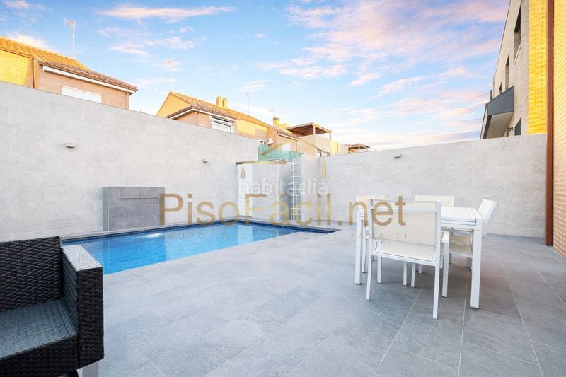 Foto c921a35d-d714-442c-afa3-10d64eb744b9. Xalet amb calefacció aparcament piscina a Parla este Parla