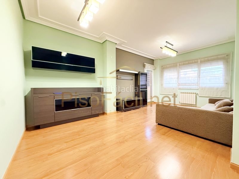 Foto 76e0137c-b22e-409f-917b-0c69b058f1b2. Pis amb calefacció aparcament piscina a Las Américas Parla