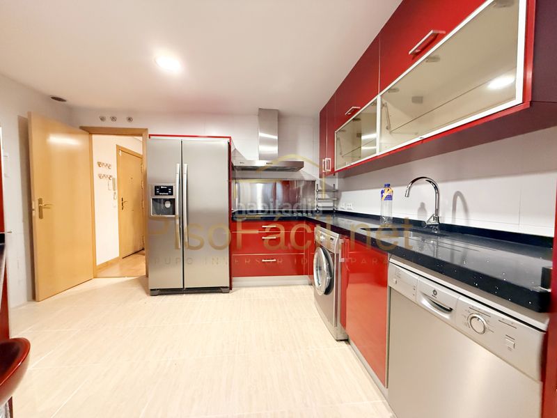 Foto ba675723-87ae-47a9-952f-56d8dba7a7e6. Pis amb calefacció aparcament piscina a Las Américas Parla