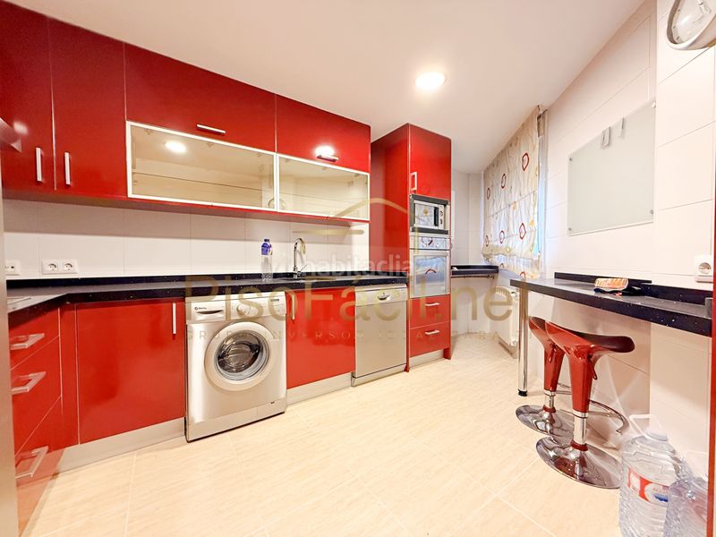 Foto e464716d-bea0-4c5b-8716-31a0106da360. Pis amb calefacció aparcament piscina a Las Américas Parla