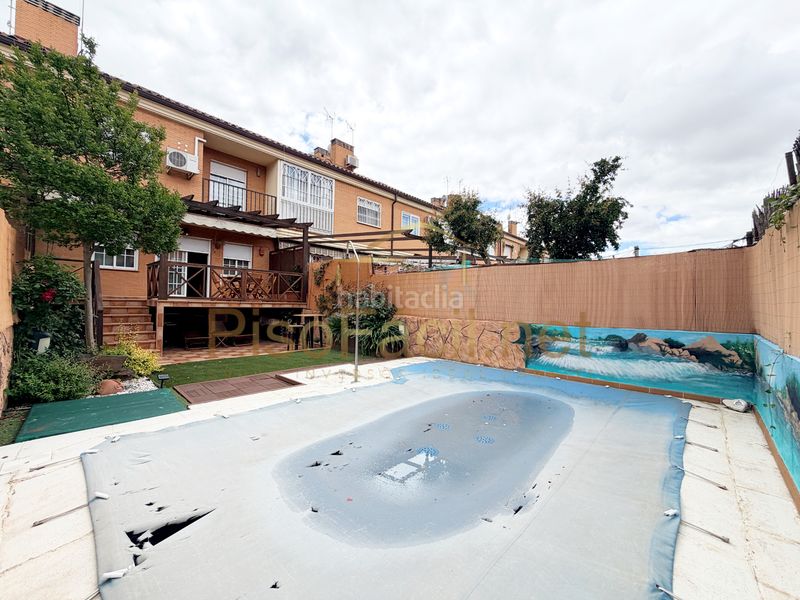 Foto 63da868c-6542-4c9b-a65e-7d34eba9ce86. Xalet amb xemeneia calefacció aparcament piscina a Parla