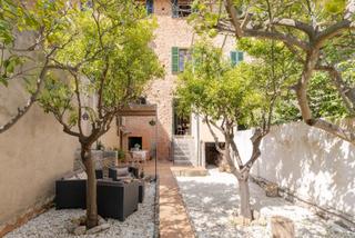Masia  Celler. En el idílico valle de sóller...