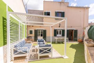 Masia a Costitx. Acogedora casa de pueblo en costitx