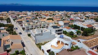 Terreny residencial a Colònia de Sant Pere. Se vende solar urbano en la colònia de sant pere