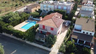 Casa a Colnia de Sant Pere. En venta espacioso chalet en monferrutx con piscina
