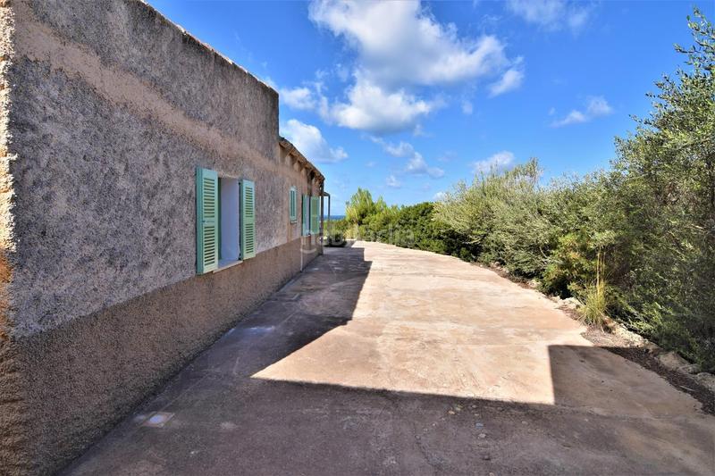 Foto b6326b1a-f35f-43da-87c9-b750ec5939bd. Alquiler finca rústica impresionante casa auténtica de estilo mallorquín de alquiler anual en la Colònia de Sant Pere. en Artà