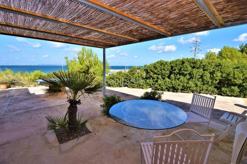 Foto eeac0052-a599-483c-9980-56394fe05c82. Alquiler finca rústica impresionante casa auténtica de estilo mallorquín de alquiler anual en la Colònia de Sant Pere. en Artà