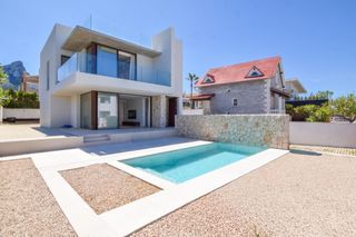 Miete Haus in Colònia de Sant Pere. Espectacular chalet de obra nueva con piscina en montferrutx