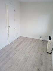 Location Local commercial  Calle bernardina aranguren. Magnífico local con reforma a estrenar