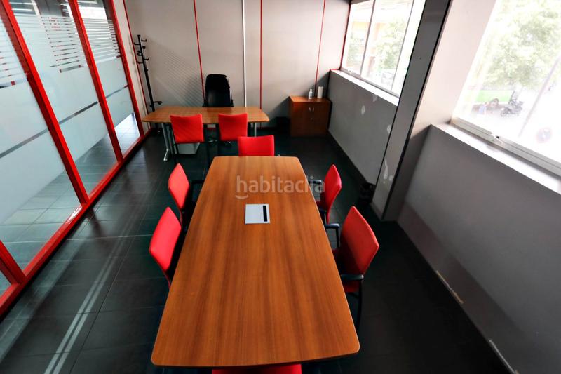 Foto 5fb2f490-3db5-48b4-b94f-2d8a5abe4415. Alquiler local comercial magnífica oficina en alquiler en el Centro . en Getafe