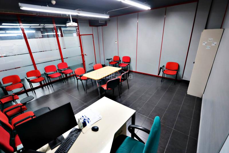 Foto ab10d0b1-c1f0-4132-8e27-4fbe53d2705c. Alquiler local comercial magnífica oficina en alquiler en el Centro . en Getafe