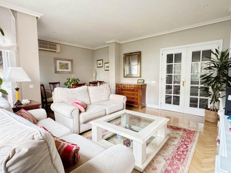 Foto 4f7f22b9-c37b-4c75-b3c2-a0c8798fb3dd. Appartement avec chauffage parking dans Vista Alegre Madrid