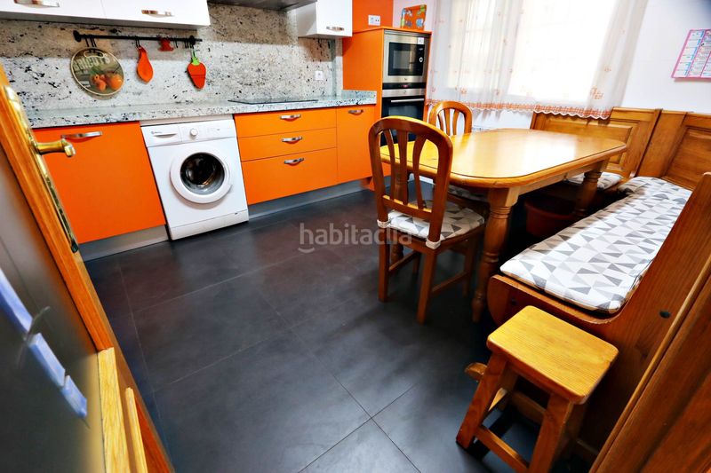 Foto a3e3ed56-7c49-4d7b-bfee-03c366f248c5. Xalet amb xemeneia calefacció aparcament a Getafe norte Getafe