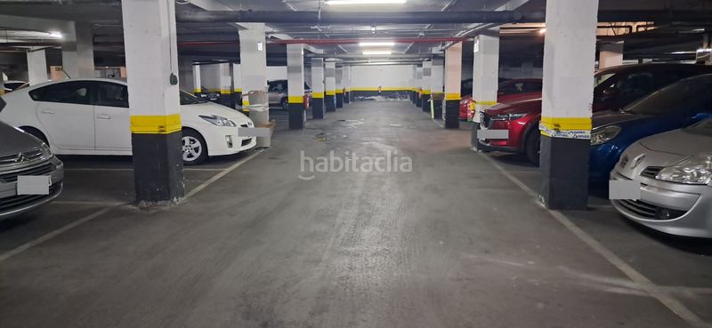 Foto bd5b5151-726a-410d-97ed-607771dd157f. Aparcament cotxe a Centro Getafe