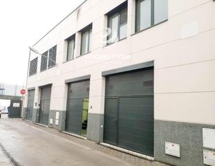 Bâtiment à usage industriel à Mejorada del Campo. Nave industrial con una superficie de 120 m² en planta provista