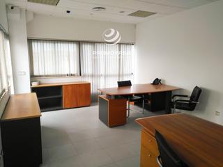 Lloguer Oficina en Rivas Futura. Oficina representativa con terraza de 80 m