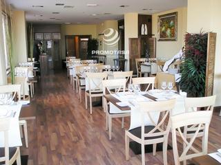Lloguer Local Comercial  Derechos humanos. Local restaurante en alquiler. totalmente equipado. excelente ub
