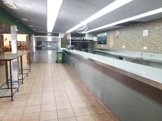 Nave industrial en Zona Industrial. Nave industrial con restaurante instalado en venta