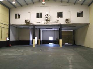 Rent Industrial building in Los Olivos-Los Ángeles. Nave industrial totalmente equipada en poligono los olivos