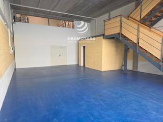 Alquiler Nave industrial en Zona Industrial. Nave industrial ubicada en recinto cerrado