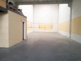 Alquiler Nave industrial en Zona Industrial. Nave industrial ubicada en rencinto cerrado