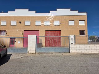 Affitto Capannone industriale  Sierra de algodonales. Nave industrial representativa con buen acesso a camiones