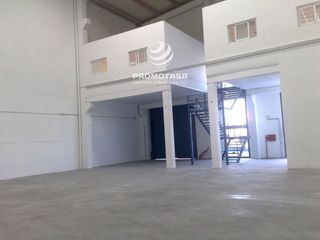Location Bâtiment à usage industriel  Tecnica de la. Nave de esquina comercial  con usos  industrial, comercial, terc