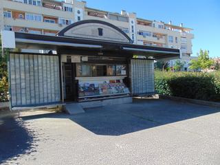 Local Comercial en Urbanizaciones. Condiciones economicas para el alquiler: 2 meses de fianza + mes