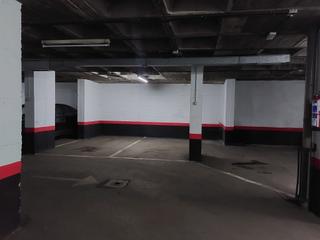 Parking coche en Paseo de los pontones 21. No cobramos honorarios al comprador.trato directo con la propied