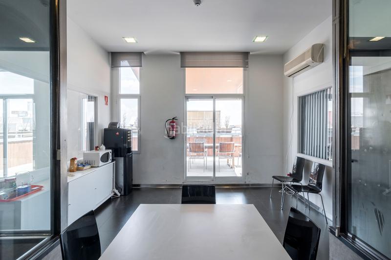 Foto ed25444e-ec51-45f6-b7d1-51a5f2263184. Àtic amb calefacció aparcament a Simancas Madrid